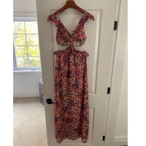 CUT OUT MAXI